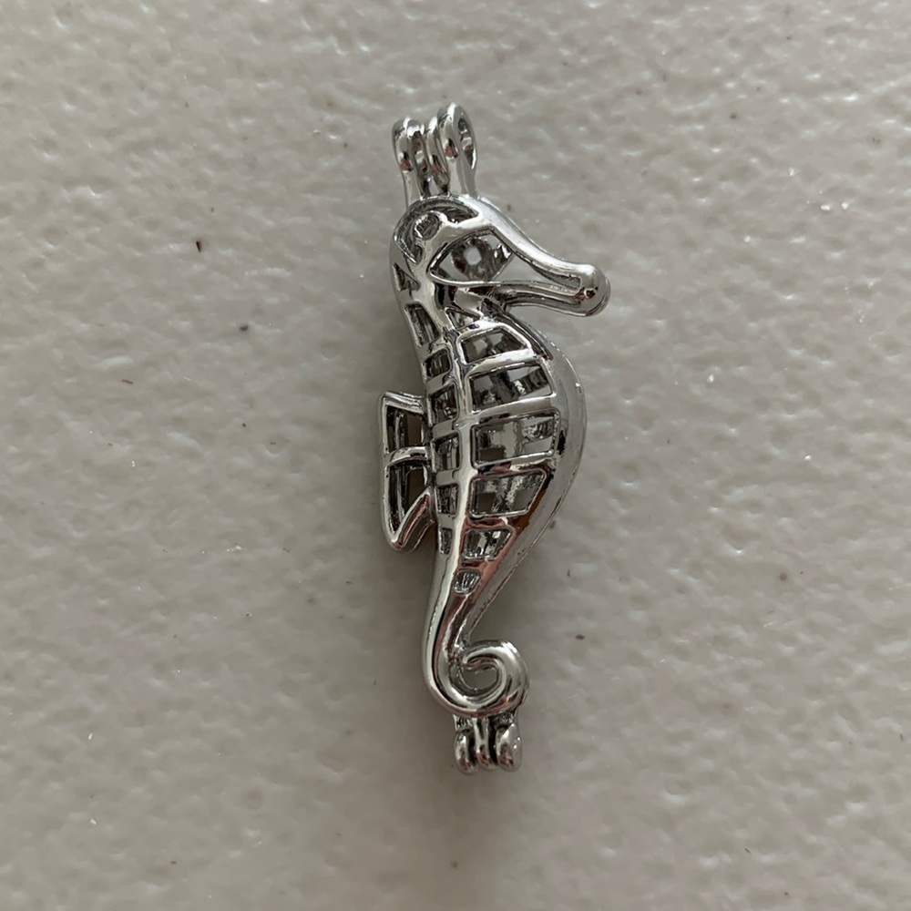 Seahorse 🌊 (fit 2 pearls)